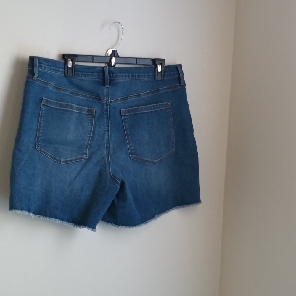 Jessica Simpson Shorts Women 16 Blue Denim Classic Academia Beach Resort Casual - Picture 3 of 3